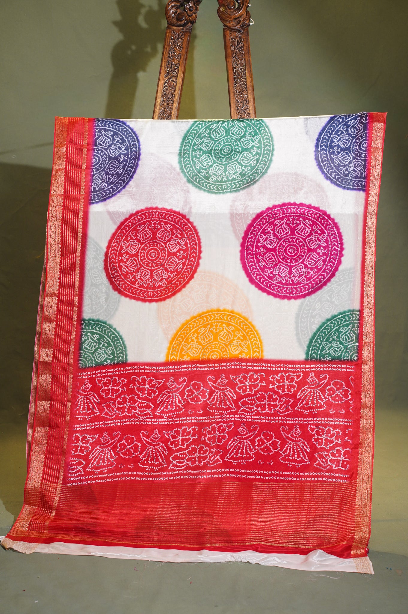 Waah Banaras 066 Creamy White &amp; Chery Red Malai Silk Saree with Chunari Big Buta Print &amp; Zari Border