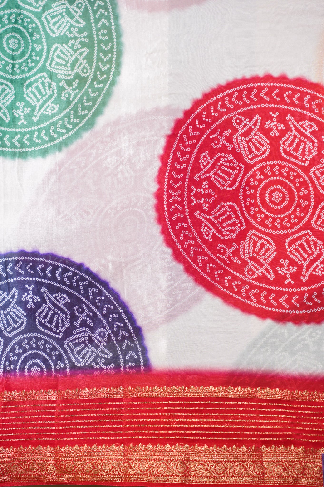 Waah Banaras 066 Creamy White &amp; Chery Red Malai Silk Saree with Chunari Big Buta Print &amp; Zari Border