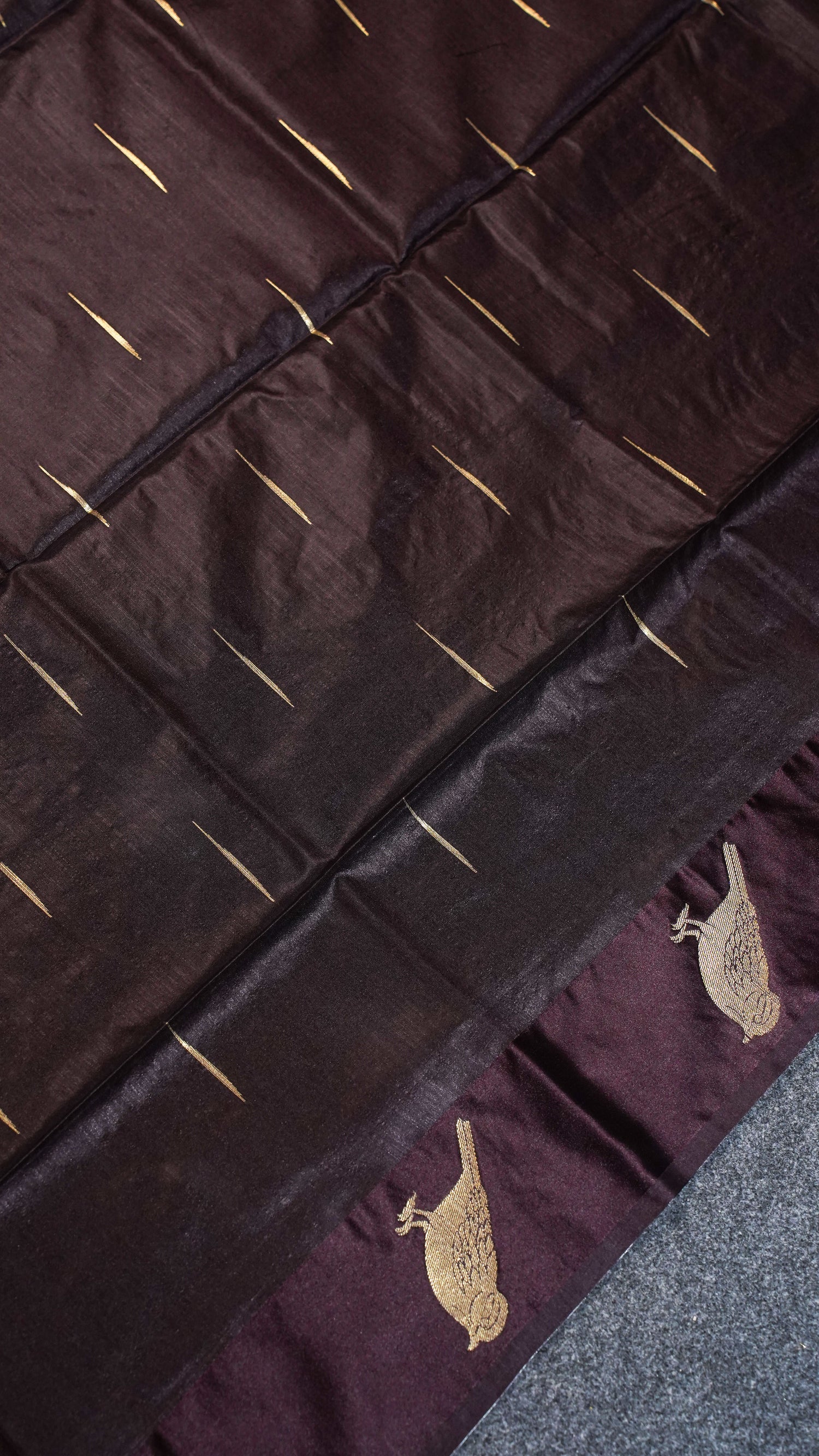 "UTSAV BANARAS 111" Banarasi Dark Brown Raw Silk With Bird Border Saree