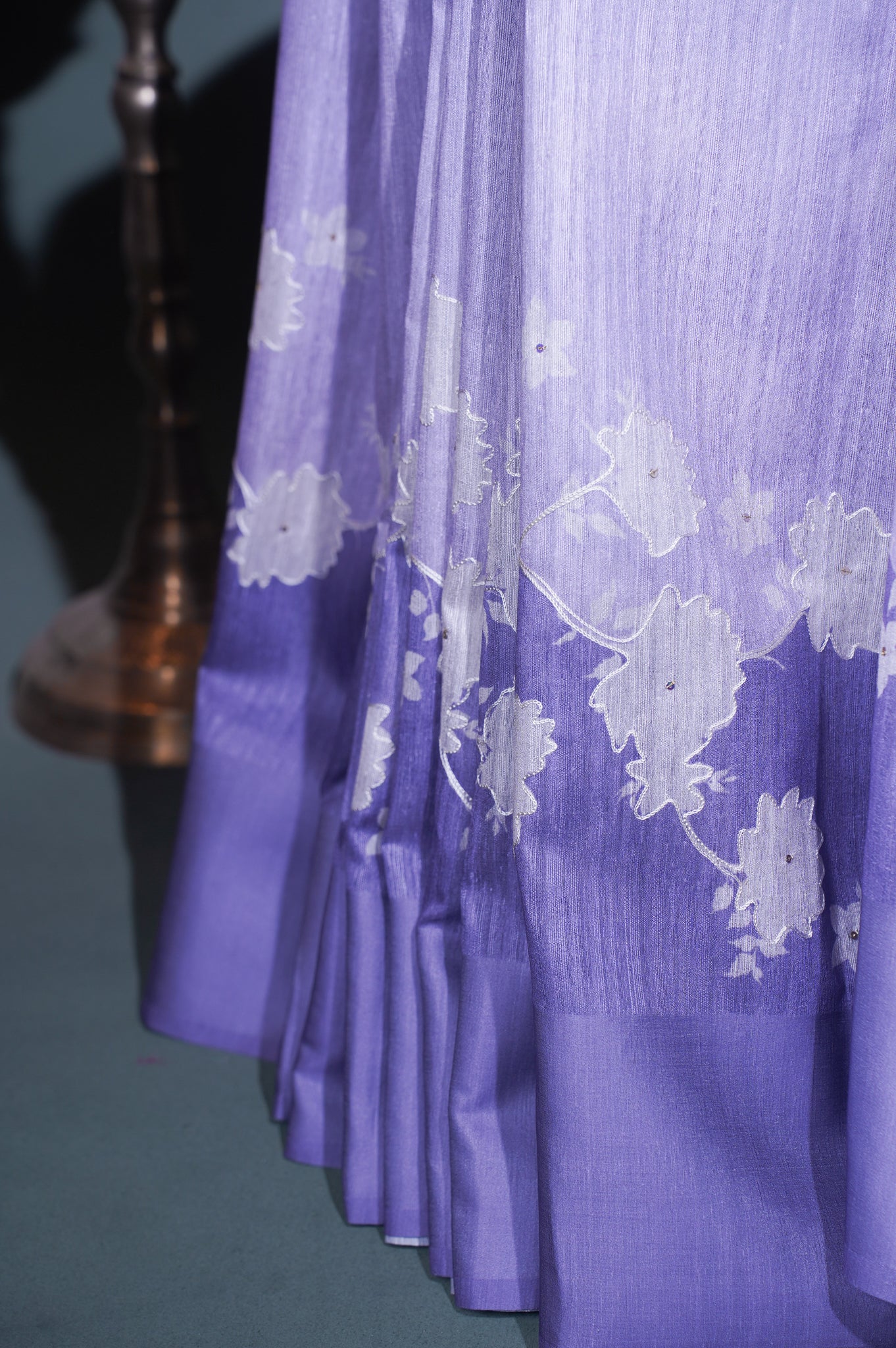 "UTSAV BANARAS 278" Banarasi Elegant Lavender Aari Work Matka Silk Saree