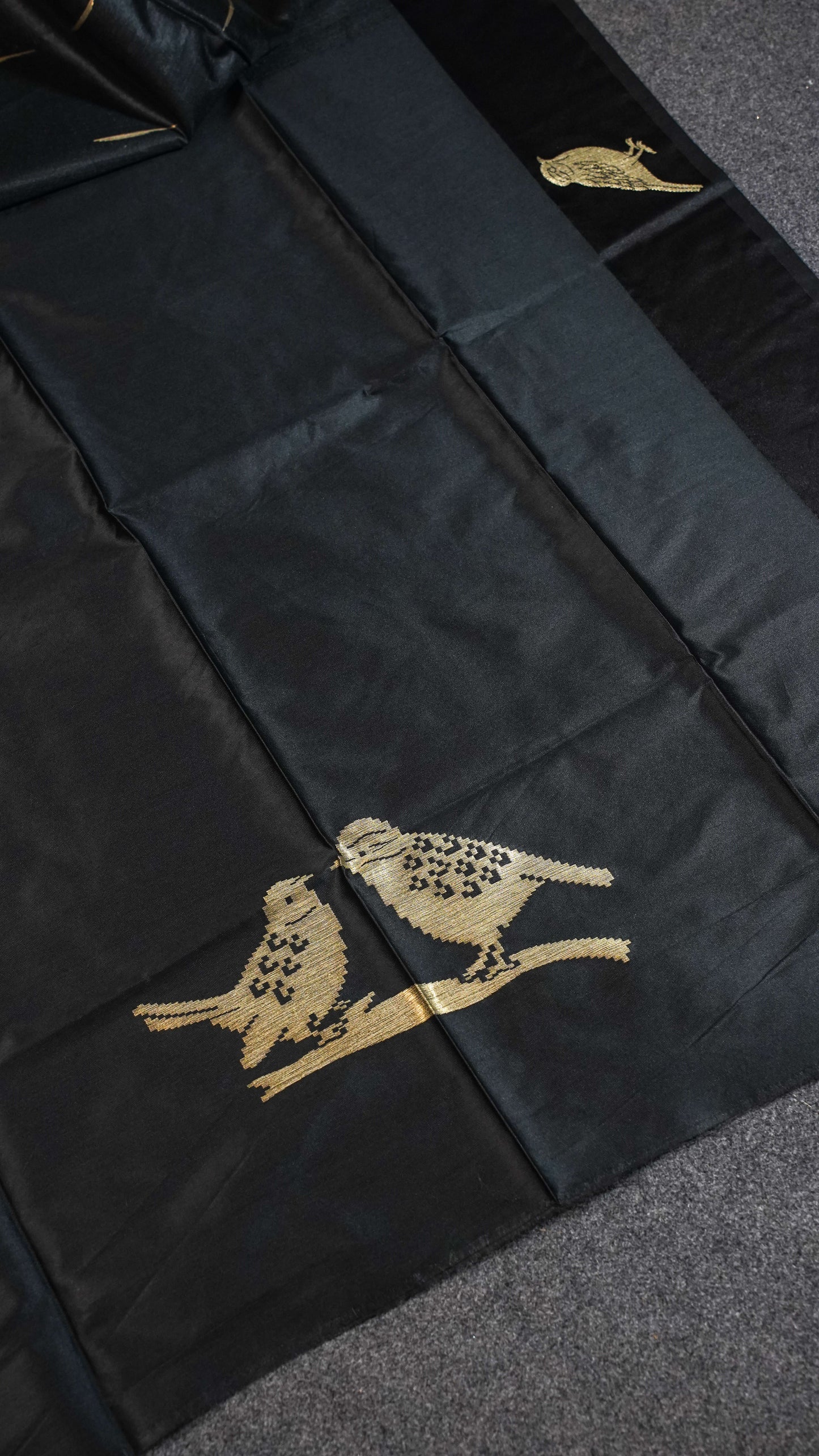 "UTSAV BANARAS 112" Banarasi Black Raw Silk With Bird Border Saree