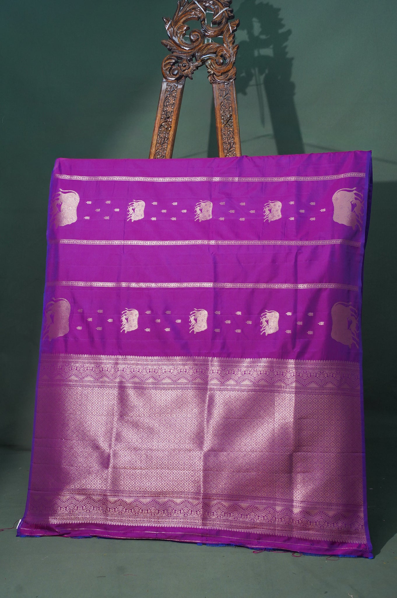 UTSAV BANARAS 320: Royal Purple Banarasi Raw Silk Saree with Zari-Structured Body &amp; Artistry Pallu