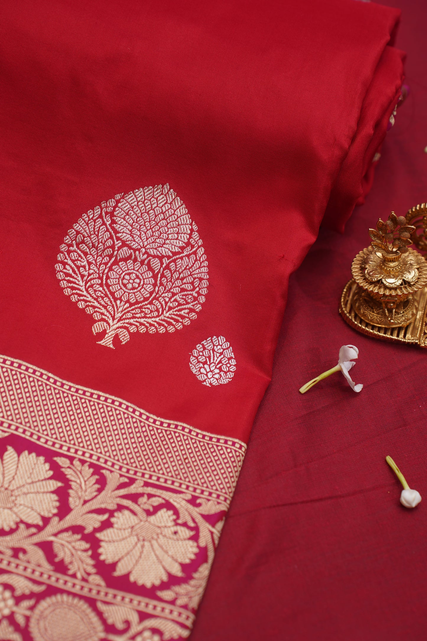 Red Pure Kadwa Banarasi Handloom Saree