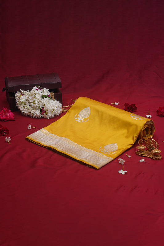 Lemon Yellow Pure Kadwa Banarasi Handloom Saree