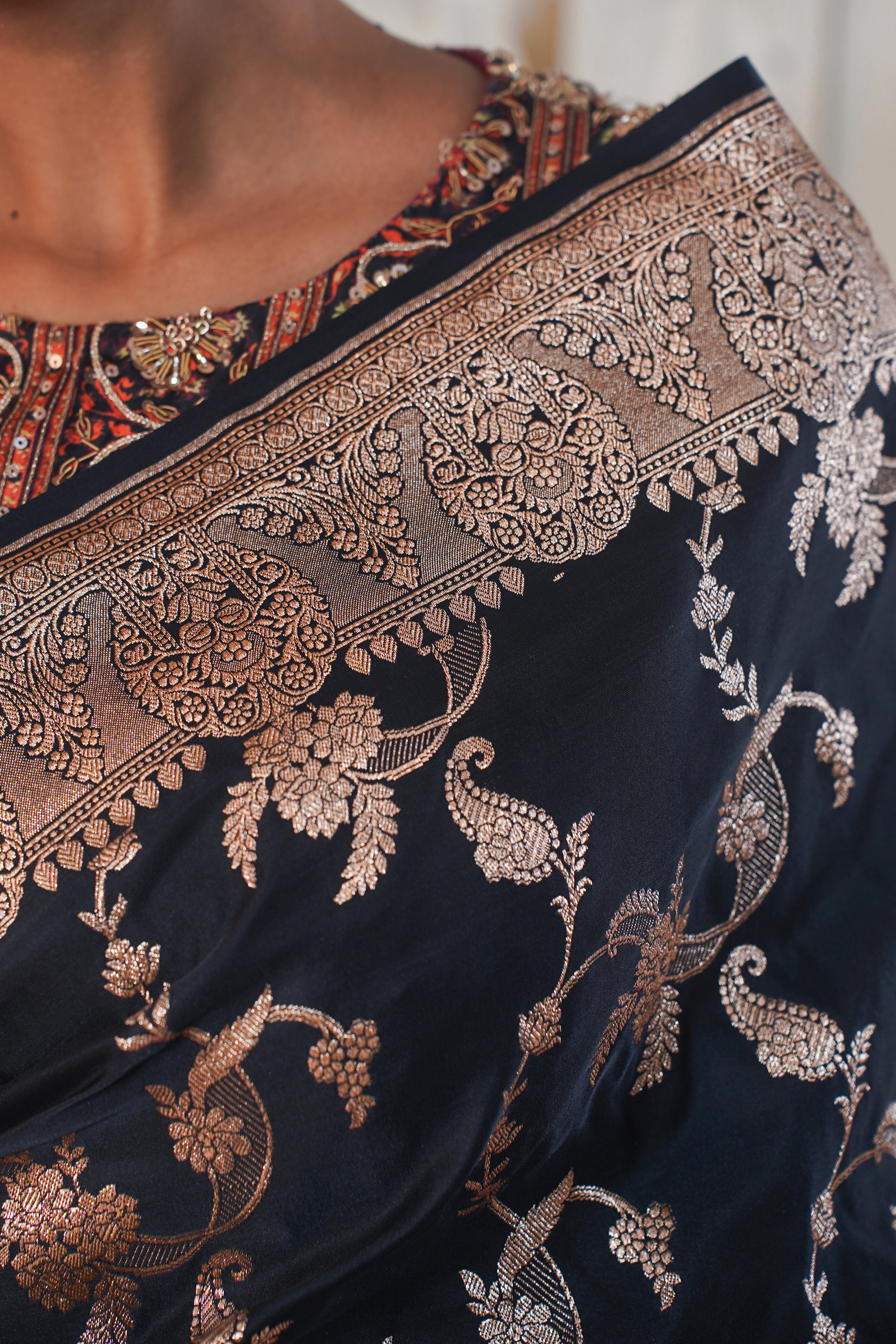 "WAAH BANARAS 013" Black Pure Banarasi Silk Saree With Jaal Work