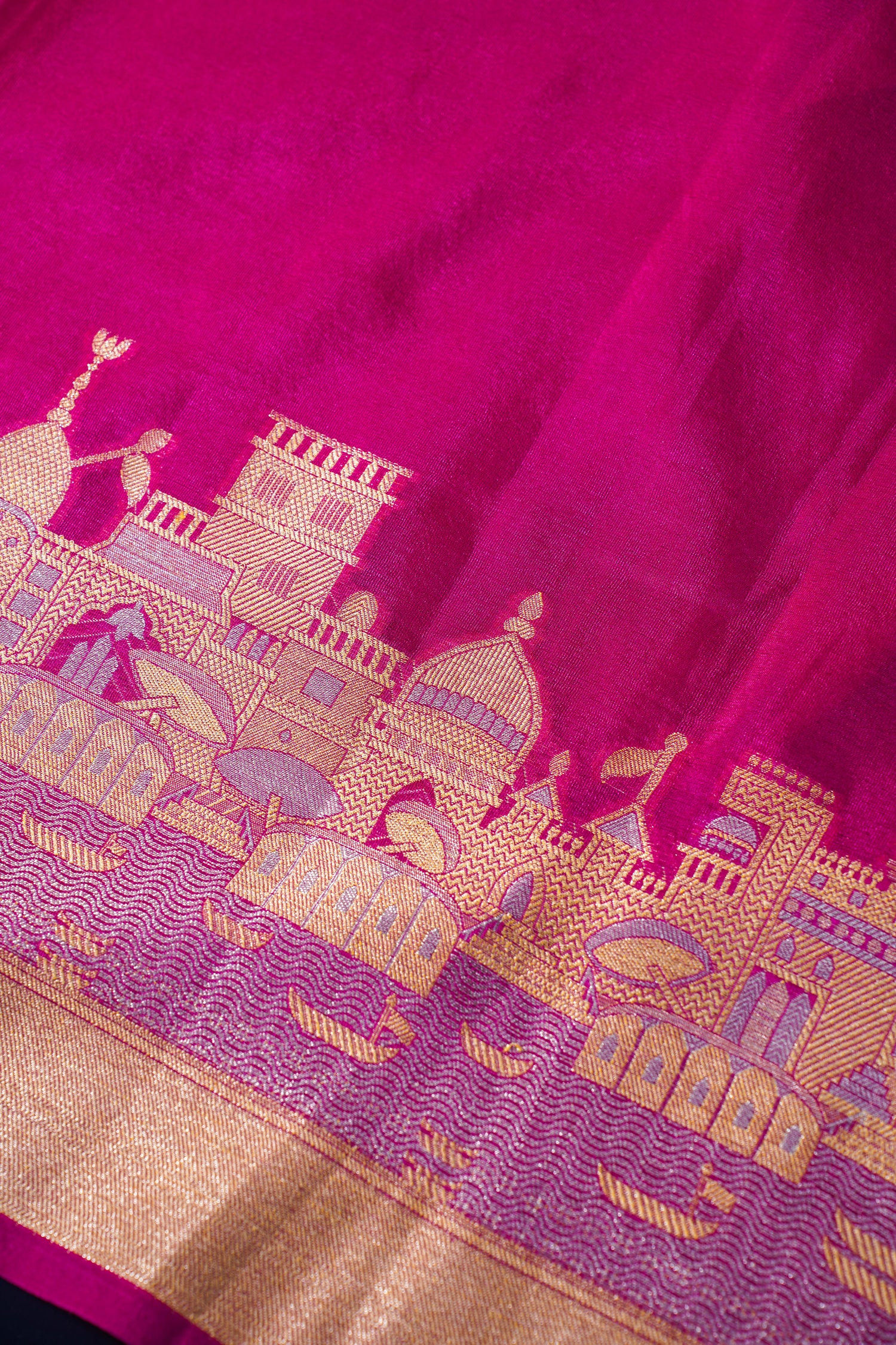 "UTSAV BANARAS 003B" Banarasi Pink Kashi Ghat Pattern Silk Saree