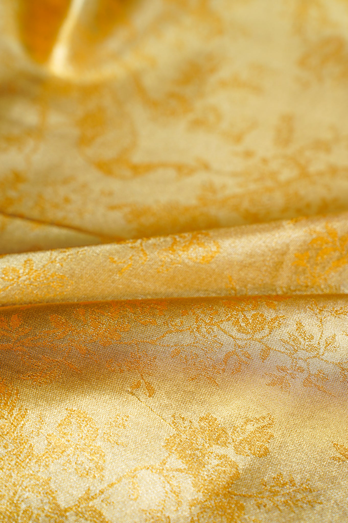 UTSAV BANARAS 352: Royal Gold Brocade Tissue Silk Saree with Multicolor Meenakari Zari Border &amp; Artistic Palla