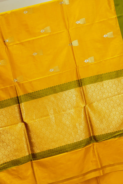 Durgeshwari Pure Handwoven Banarasi Silk Saree