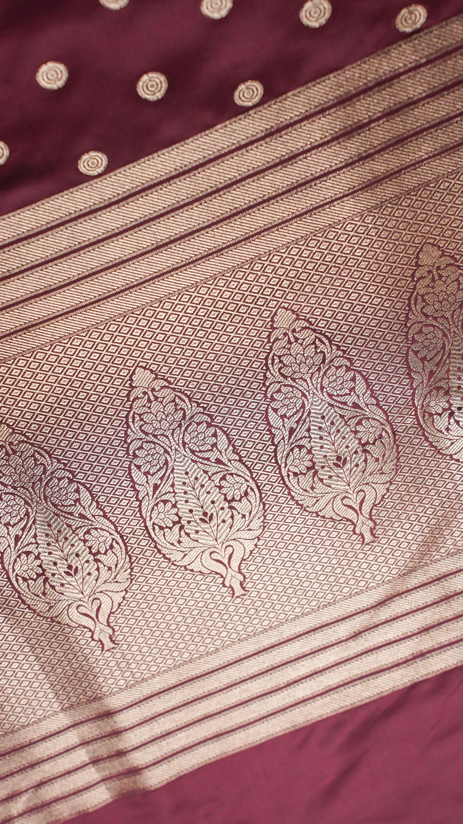 "WAAH BANARAS 055G" Banarasi Pure Mashru silk saree with Ghat Border