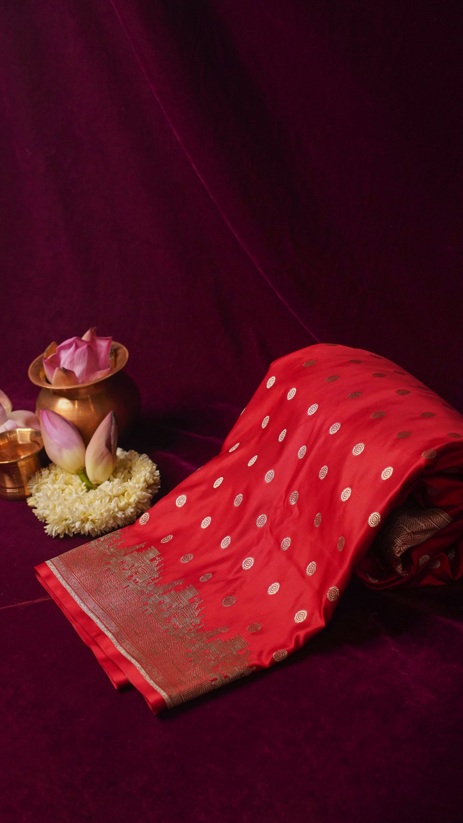 "WAAH BANARAS 055I" Banarasi Pure Mashru silk saree with Ghat Border
