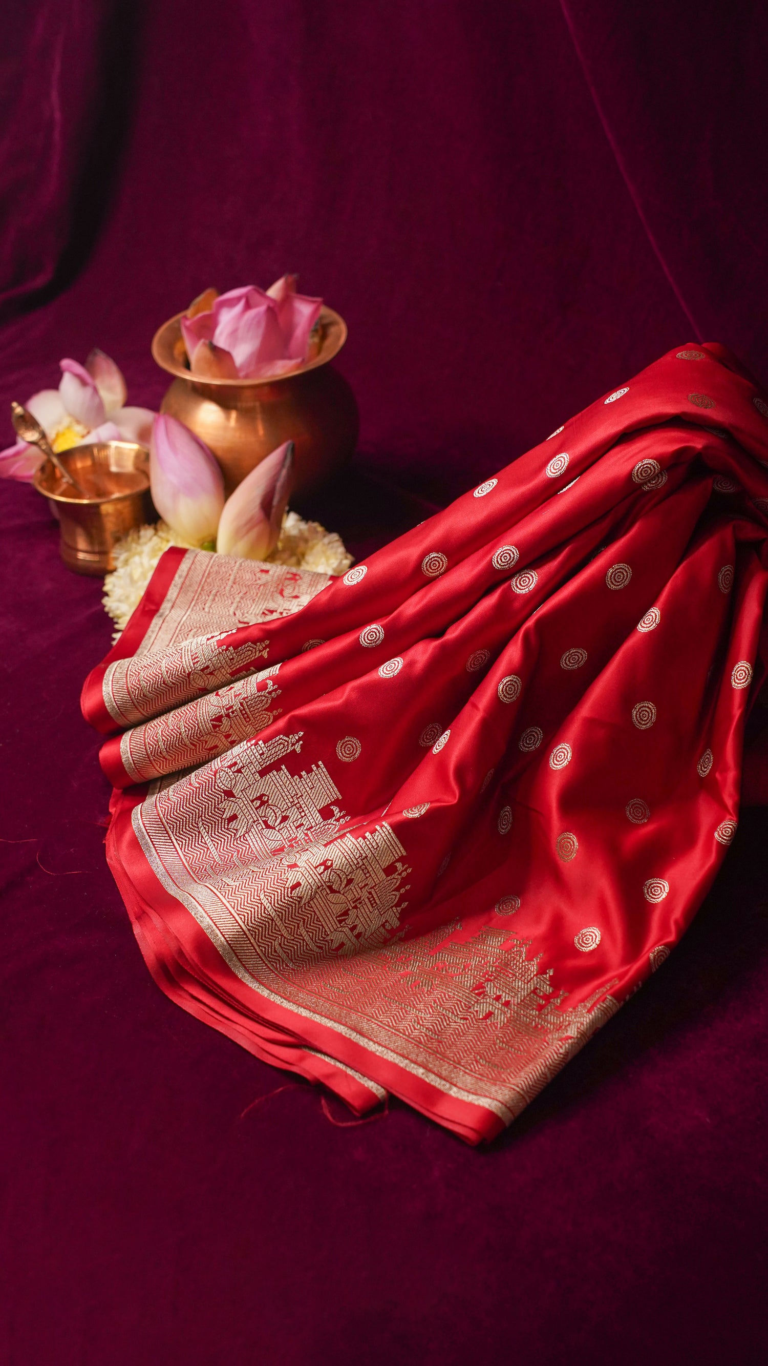"WAAH BANARAS 055I" Banarasi Pure Mashru silk saree with Ghat Border
