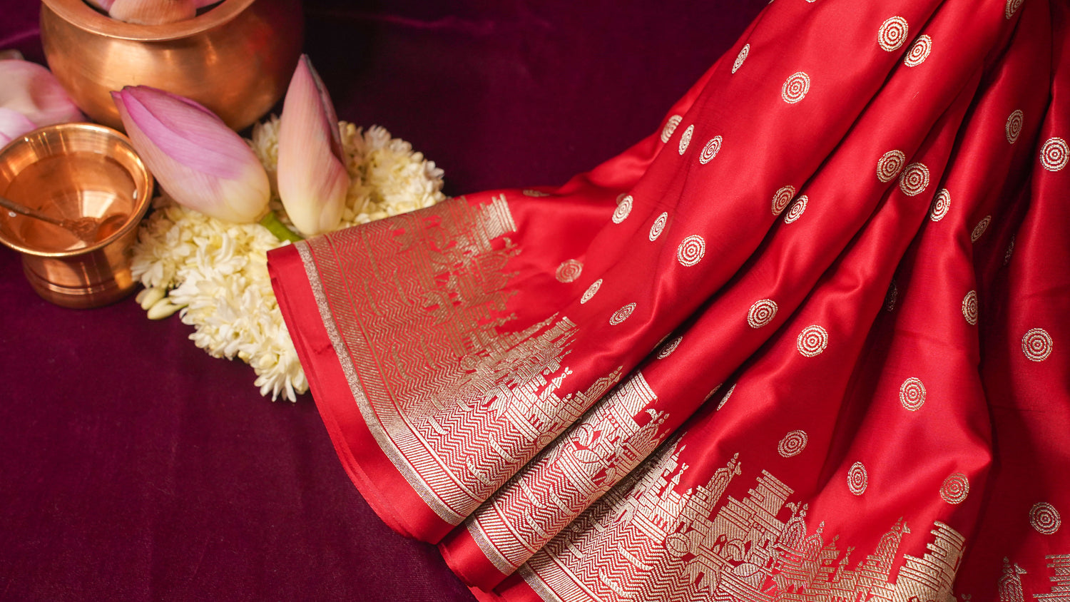 "WAAH BANARAS 055I" Banarasi Pure Mashru silk saree with Ghat Border