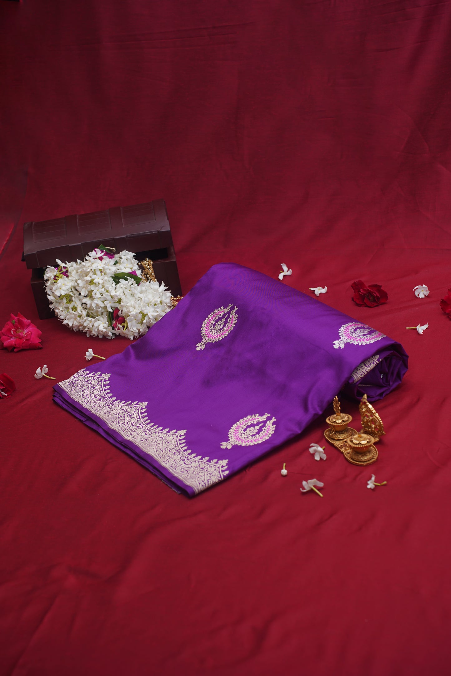 Dark Purple Pure Kadwa Boota Banarasi Handloom Saree