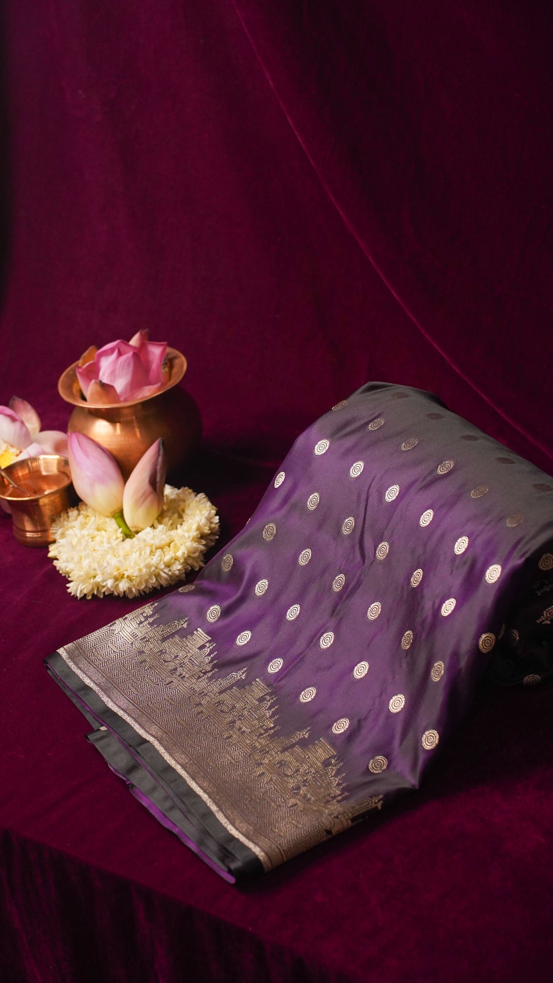 "WAAH BANARAS 055" Banarasi Pure Mashru silk saree with Ghat Border