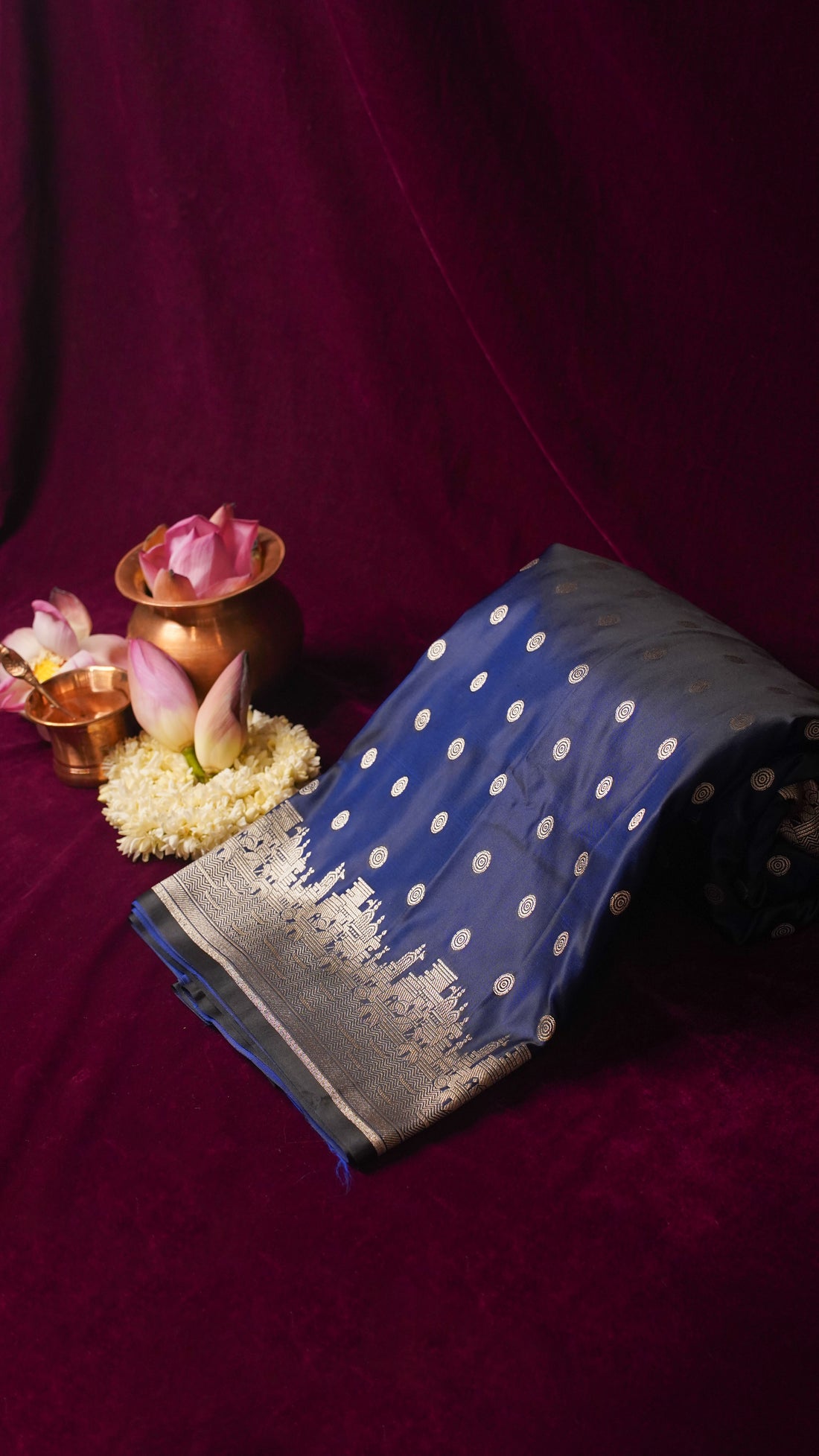 "WAAH BANARAS 055B" Banarasi Pure Mashru silk saree with Ghat Border