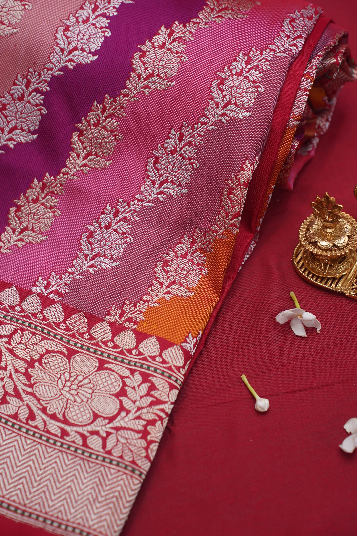 Rangkat Pure Kadwa Banarasi Handloom Saree