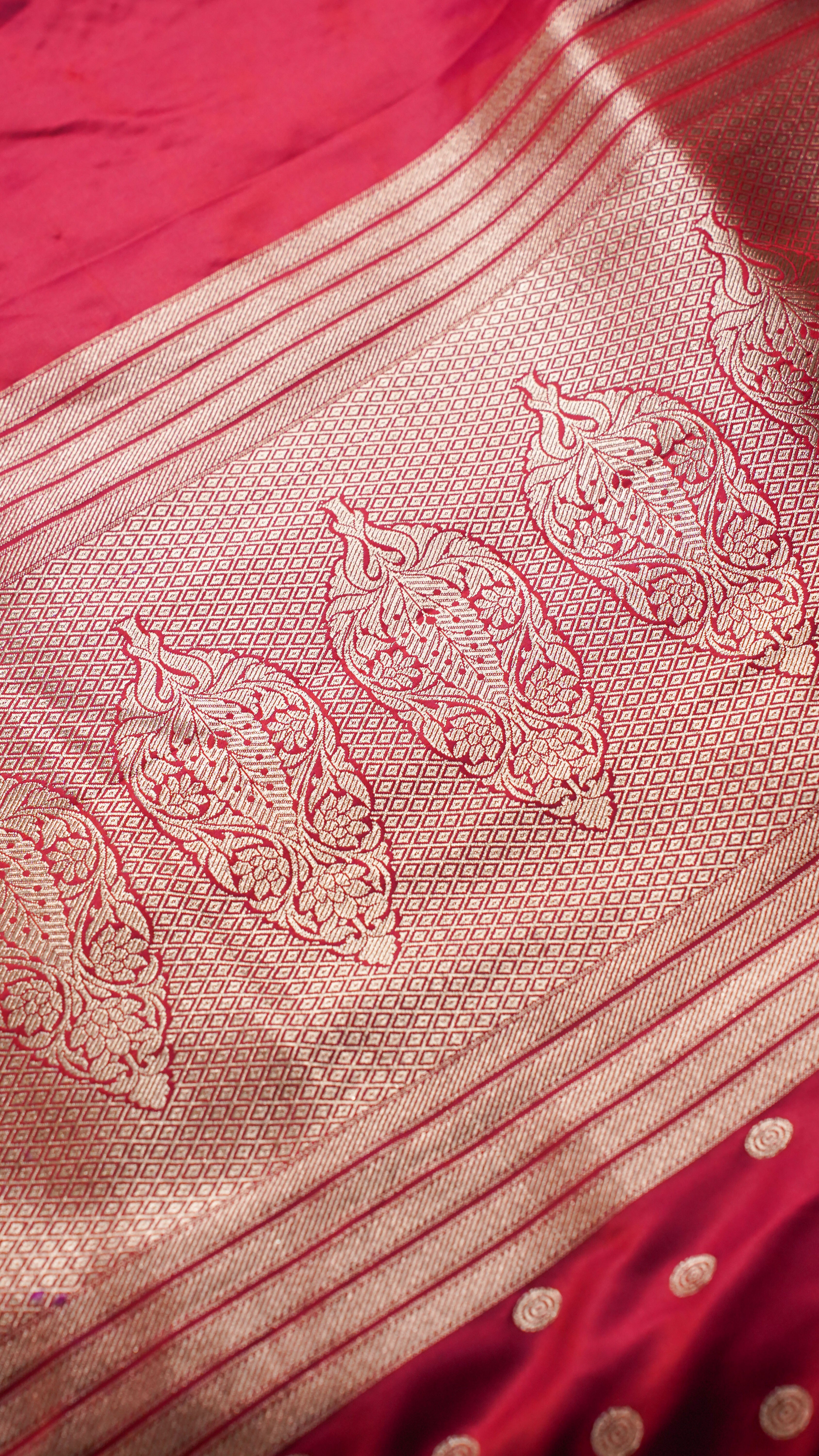 "WAAH BANARAS 055A" Banarasi Pure Massaru silk saree with Ghat Border