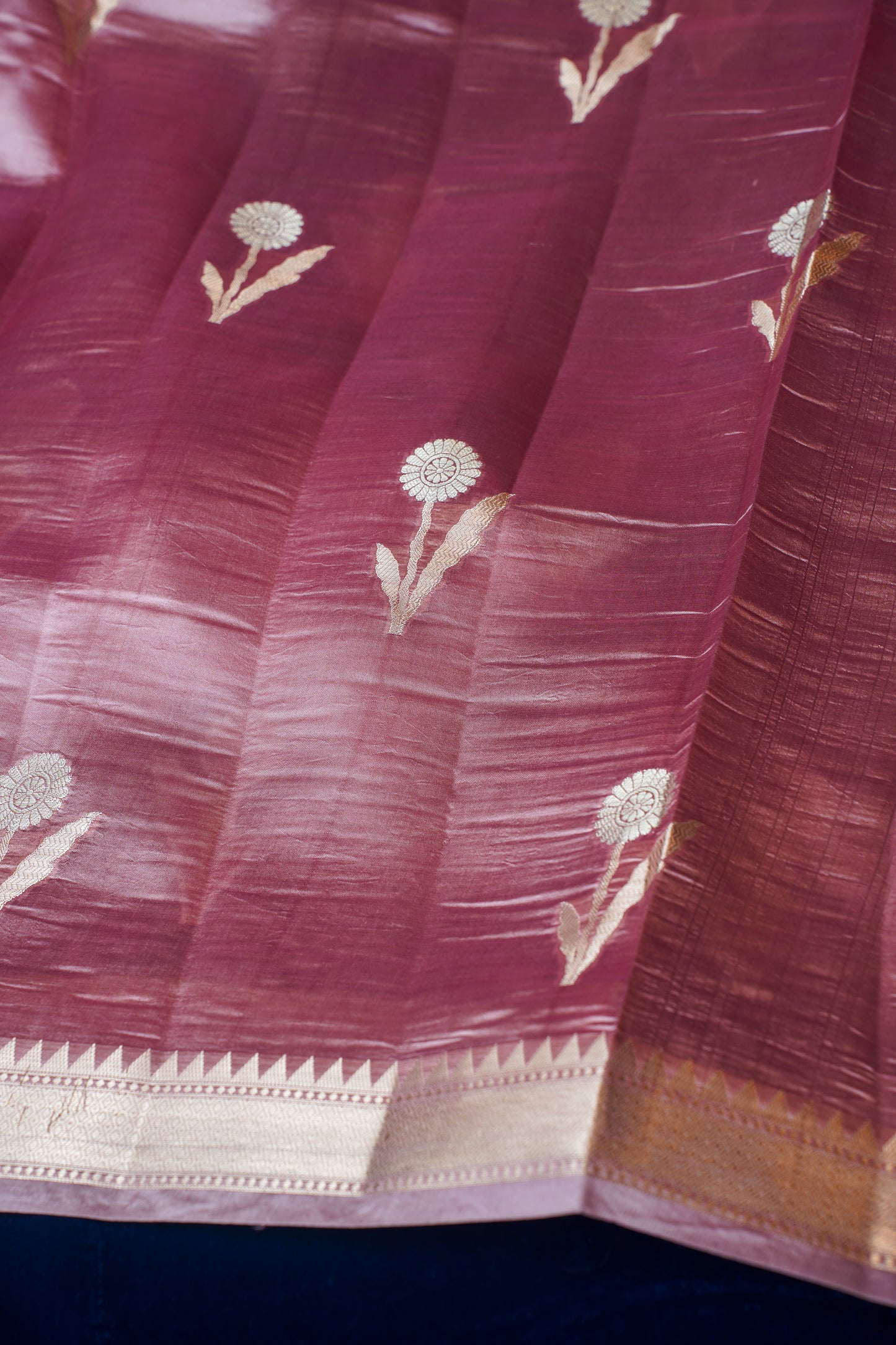 Onion Pink Pure Kadwa Boota Banarasi Saree