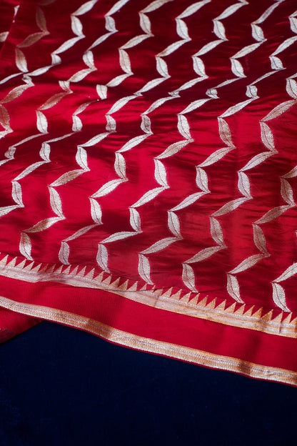 Red Pure Banarasi Dodama Silk Saree