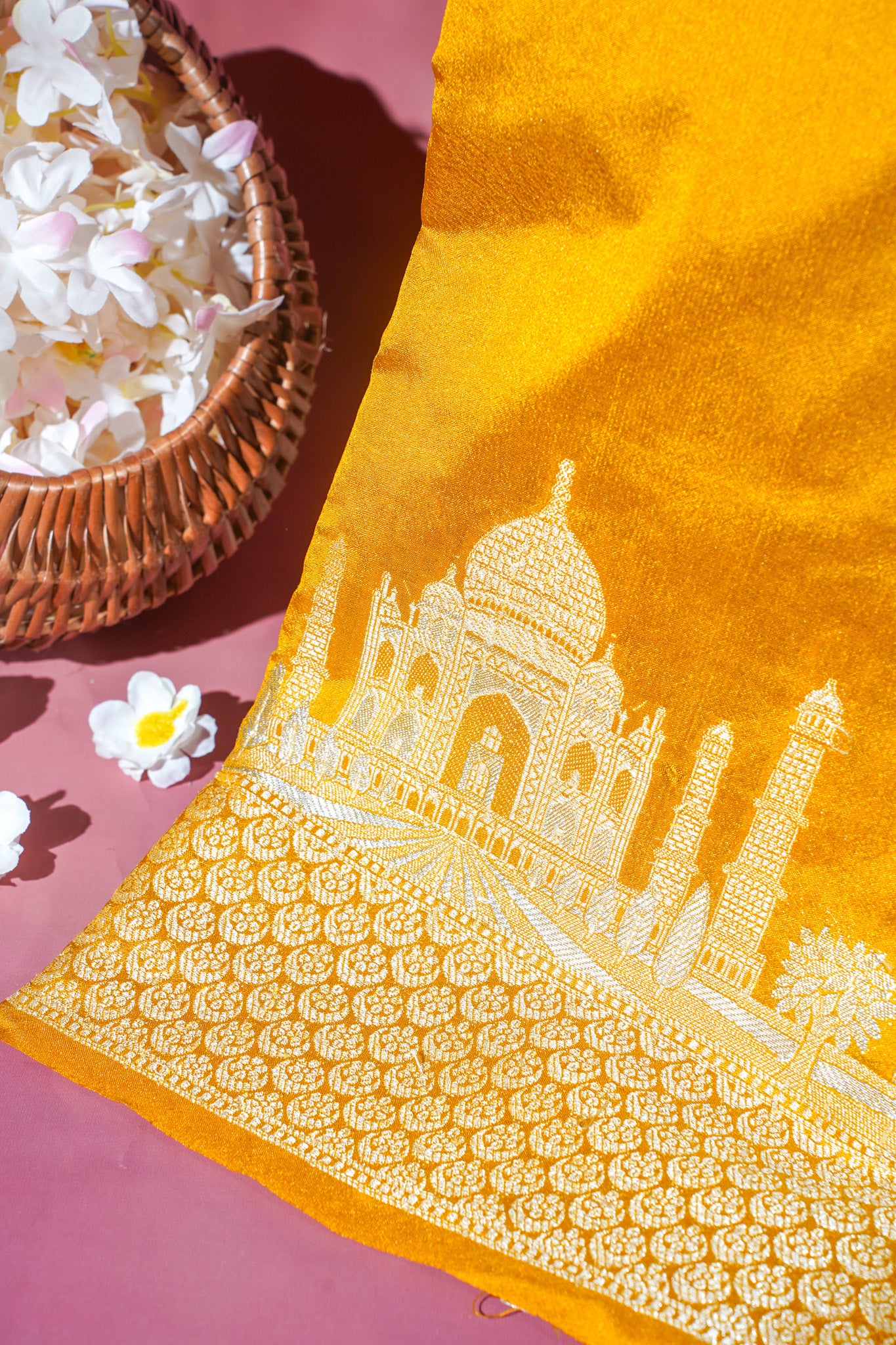 Shanta Wahh Taj Banarasi Silk Saree: Symbol of Love