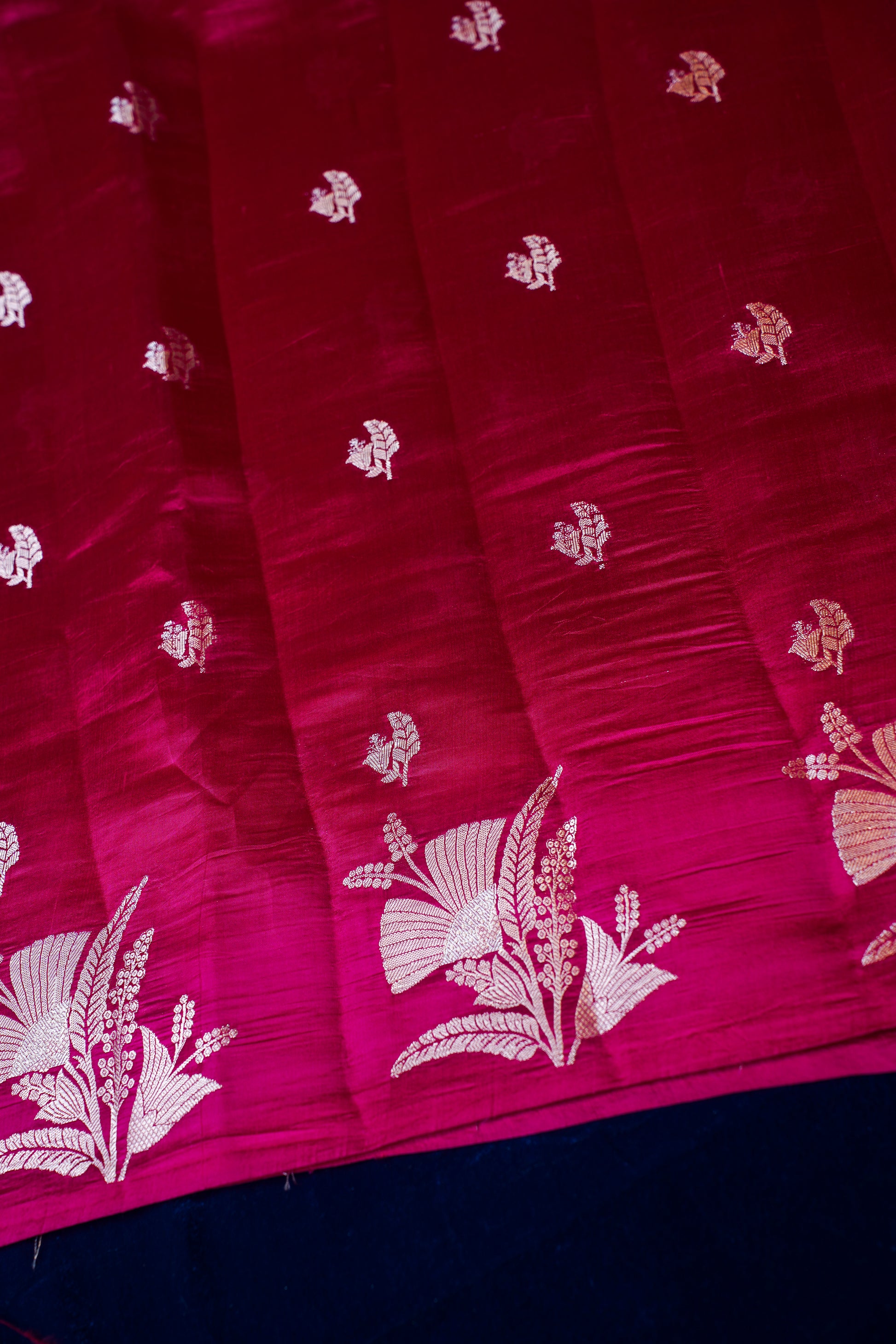 Magenta Pure Banarasi Dodama Silk Saree With Kadwa Woven