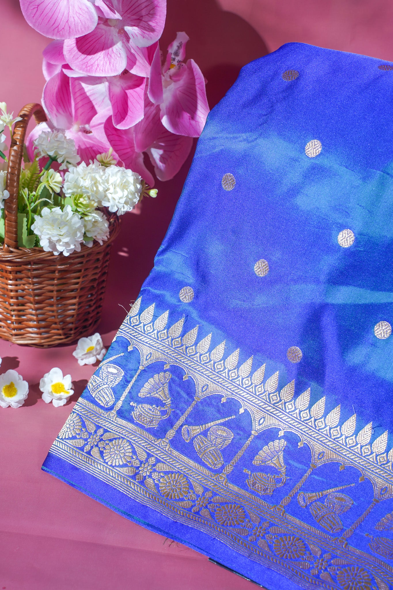 "WAAH BANARAS 095" Banarasi Elegance Satin Silk Saree