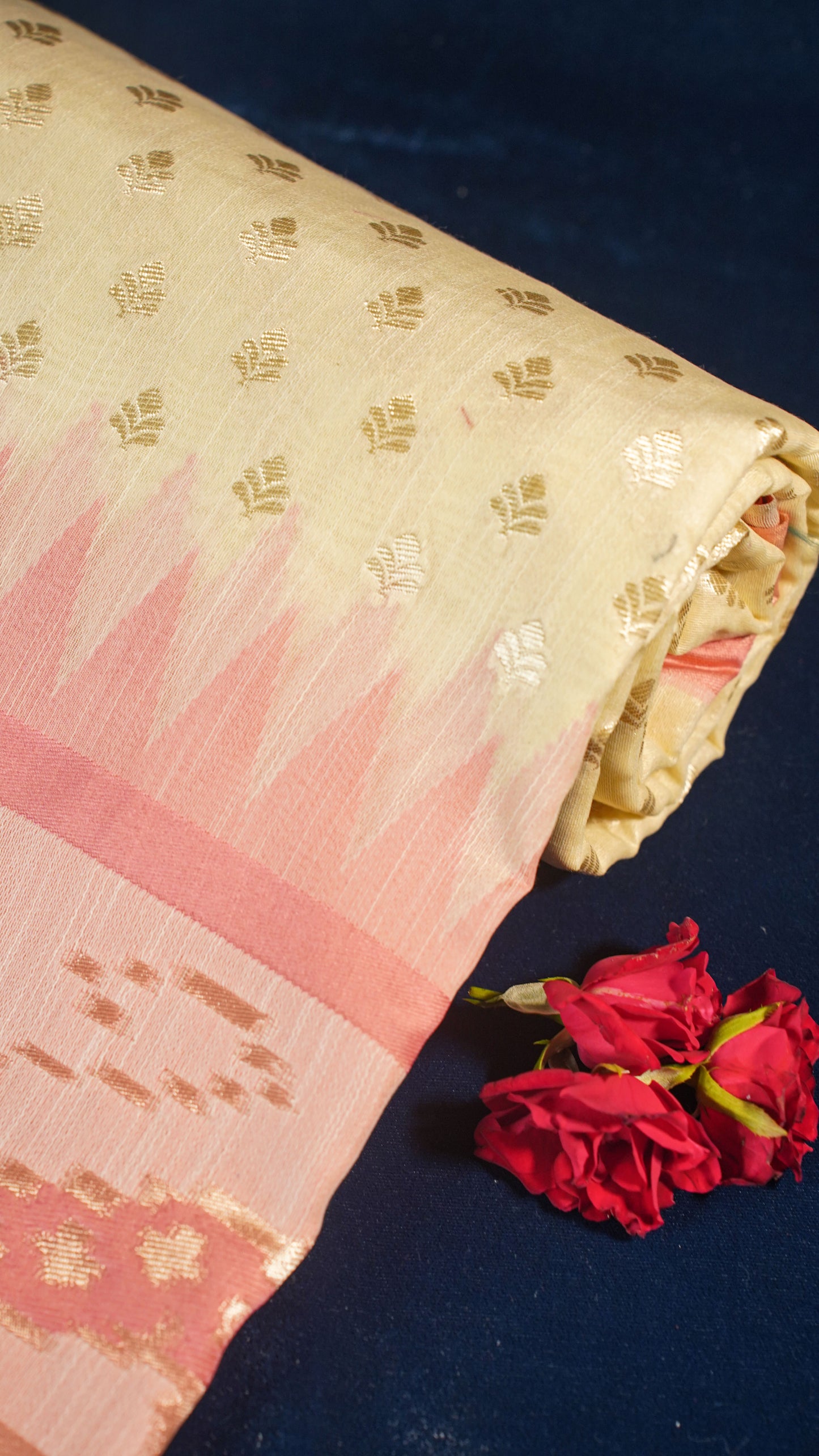 "UTSAV BANARAS 136" Banarasi Off White Jamdani Cotton Silk Saree