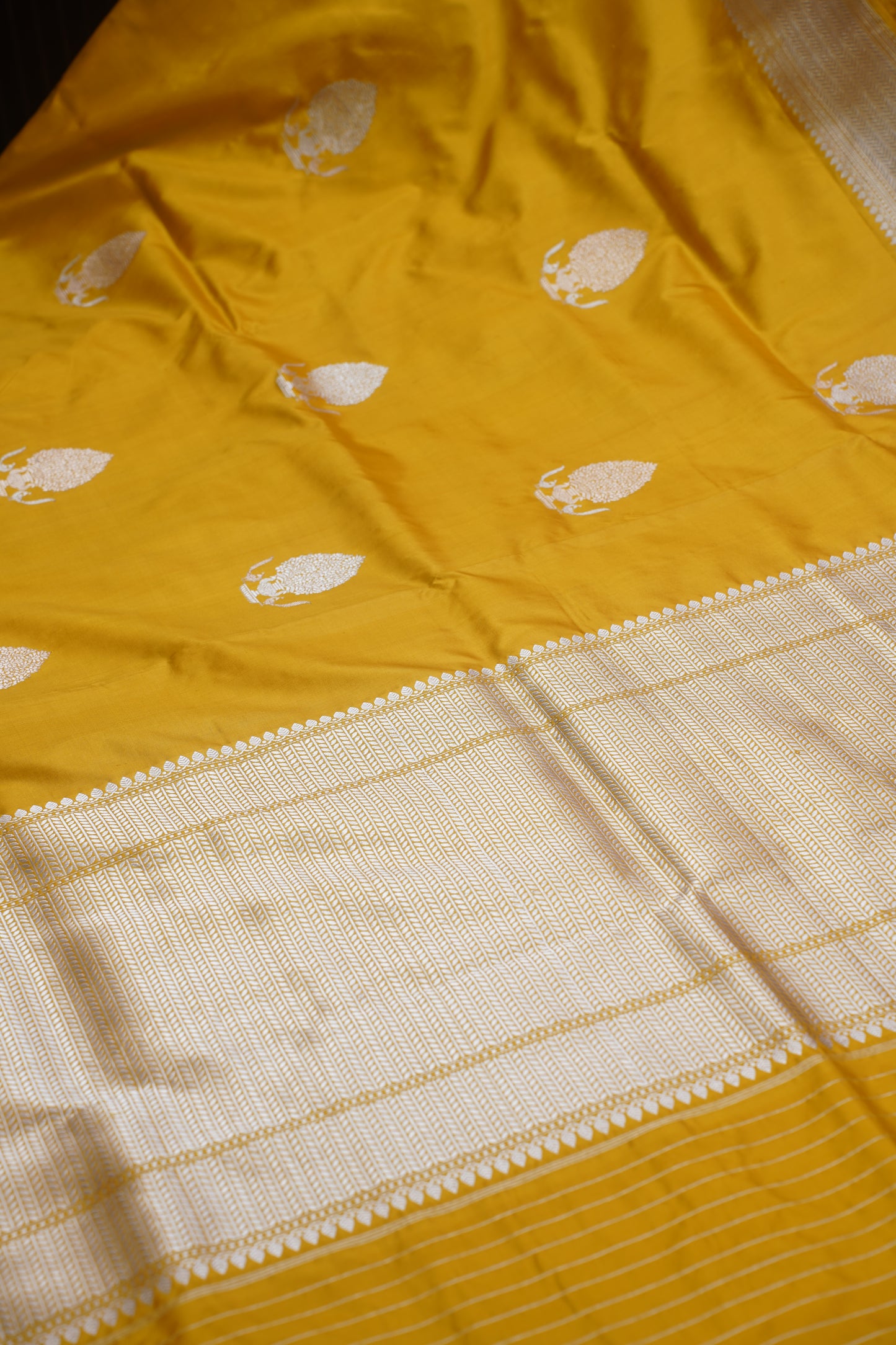 Lemon Yellow Pure Kadwa Banarasi Handloom Saree