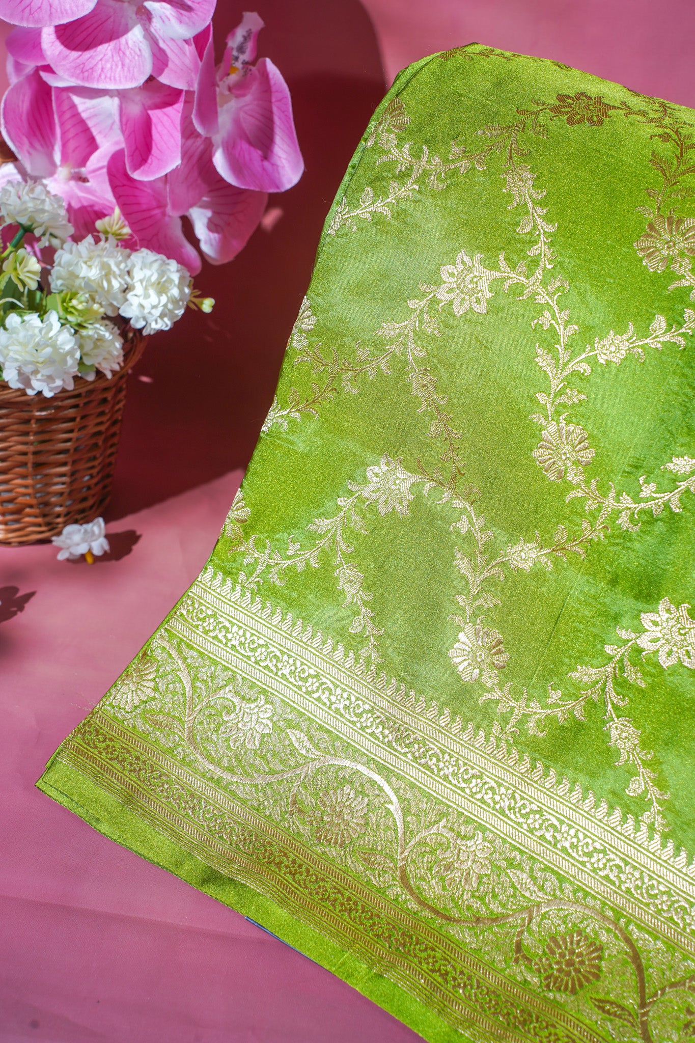 "WAAH BANARAS 093" Banarasi Elegance Satin Silk Saree