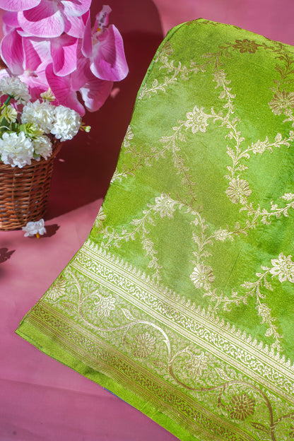 "Waah Banaras 093" Banarasi Elegance Satin Silk Saree