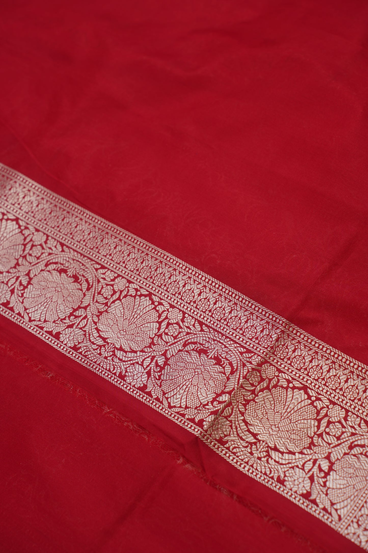 Red Pure Kadwa Panetar Banarasi Handloom Saree