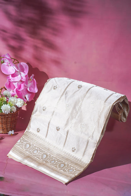 "Waah Banaras 092" Banarasi Elegance Satin Silk Saree