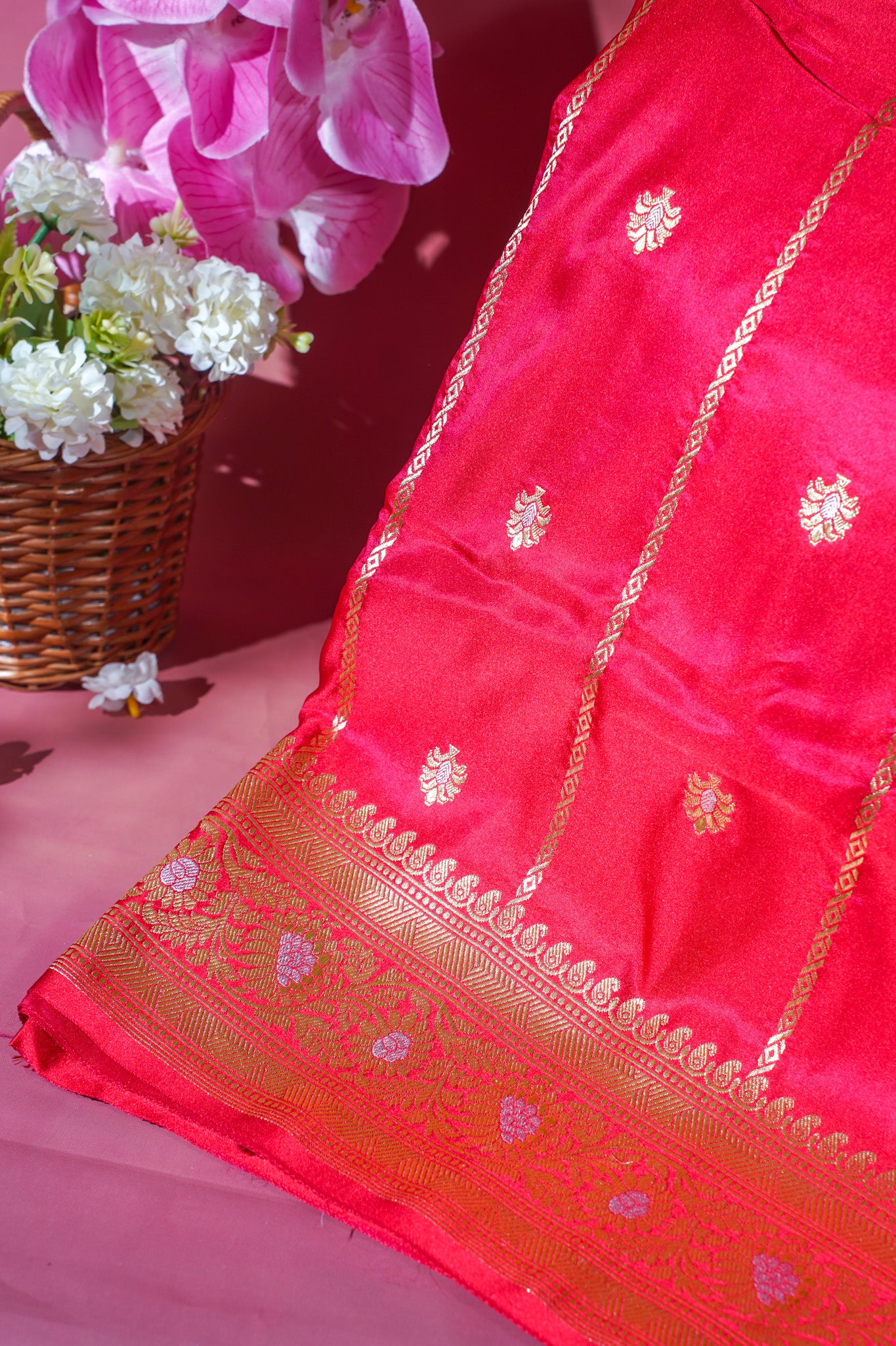 "Waah Banaras 092" Banarasi Elegance Satin Silk Saree