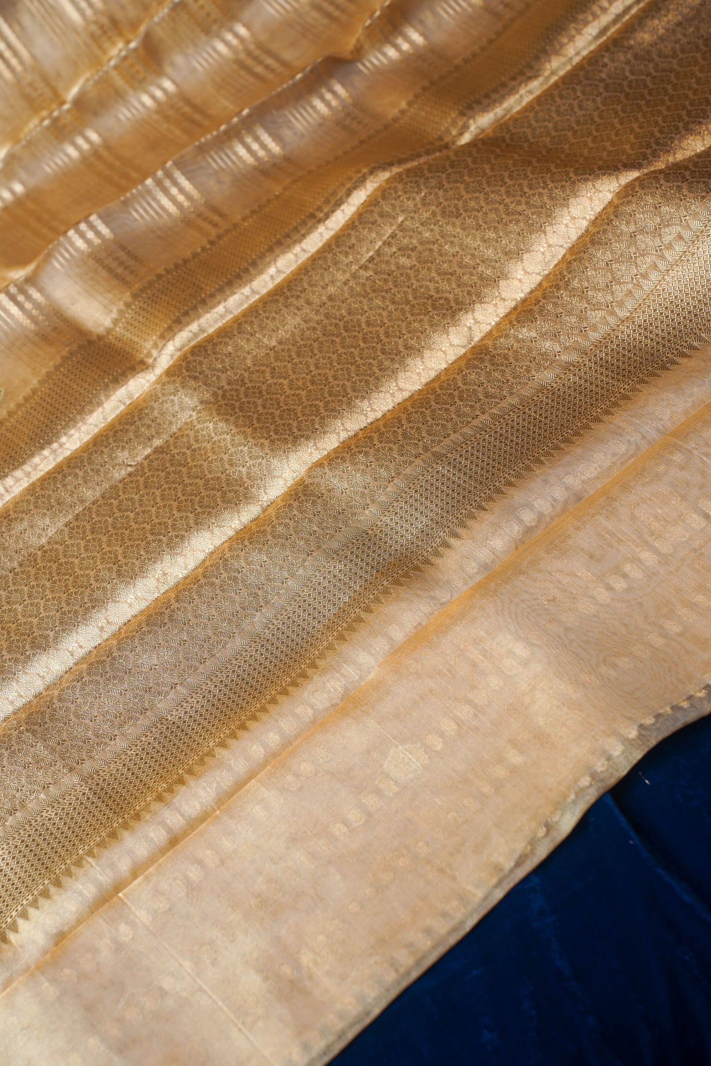 Golden Pure Tissue Silk Banarasi Handloom Saree