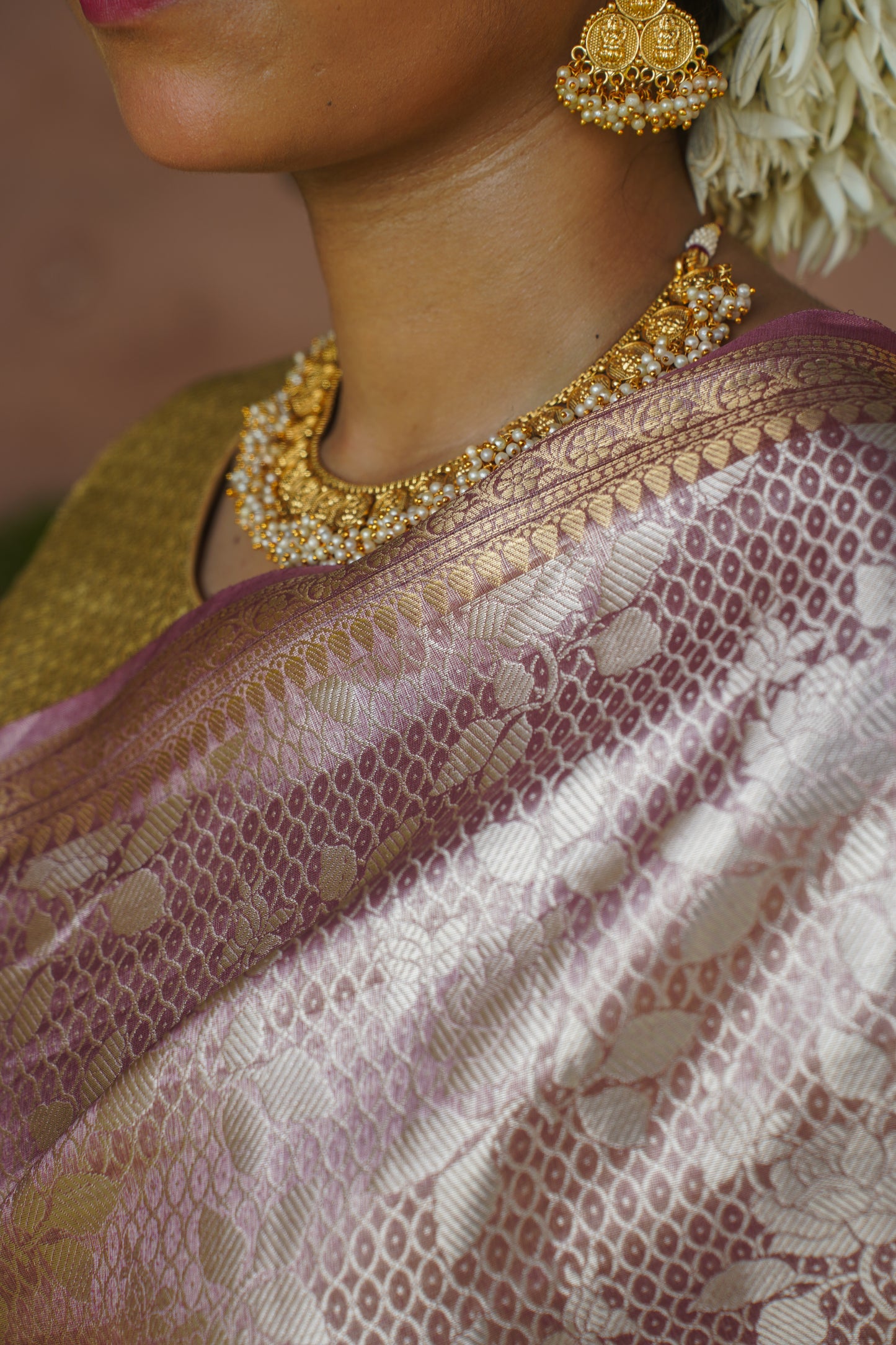 Onion Pink Pure Tissue Silk Banarasi Handwoven Saree