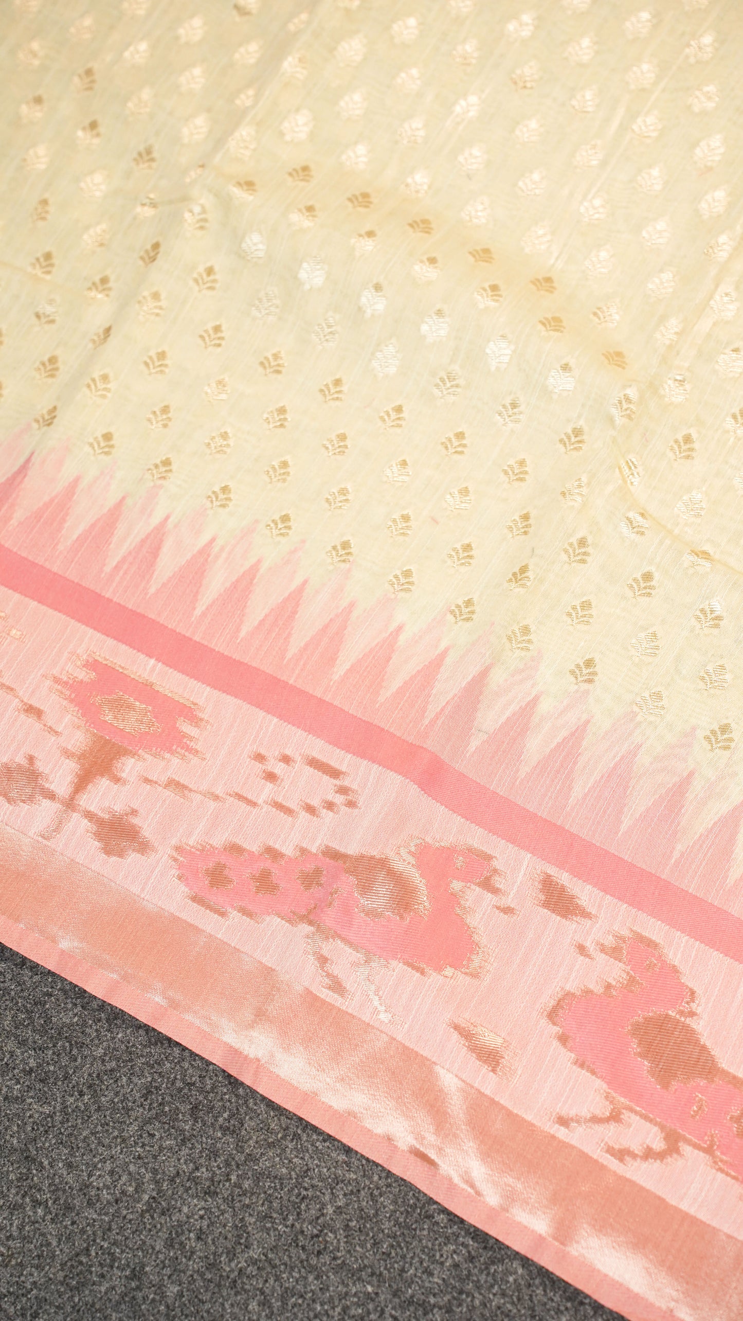 "UTSAV BANARAS 136" Banarasi Off White Jamdani Cotton Silk Saree