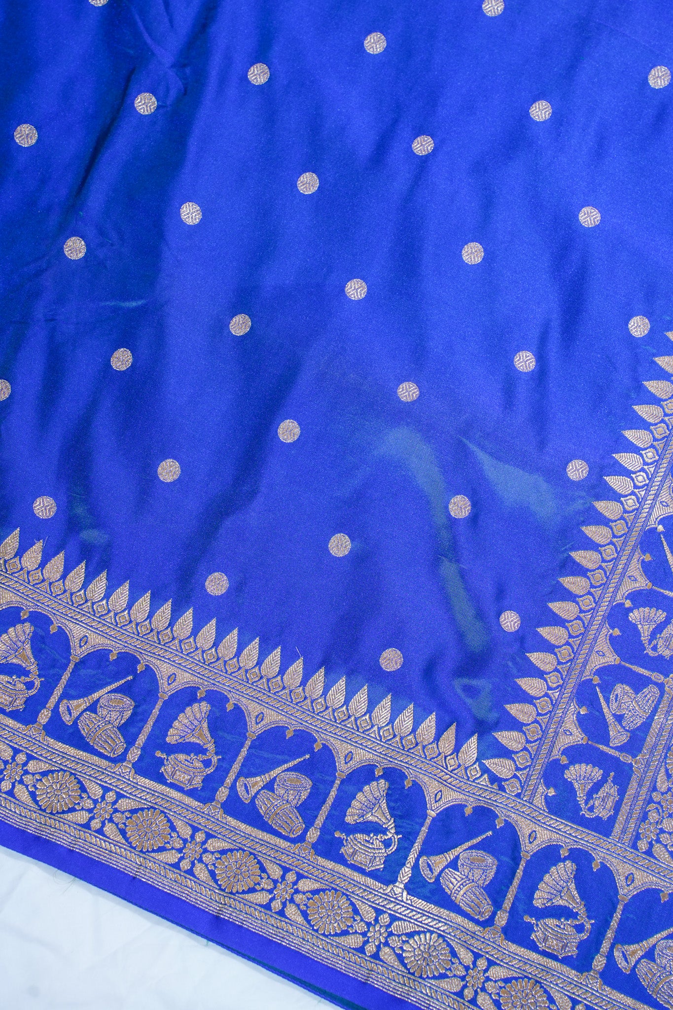 "WAAH BANARAS 095" Banarasi Elegance Satin Silk Saree