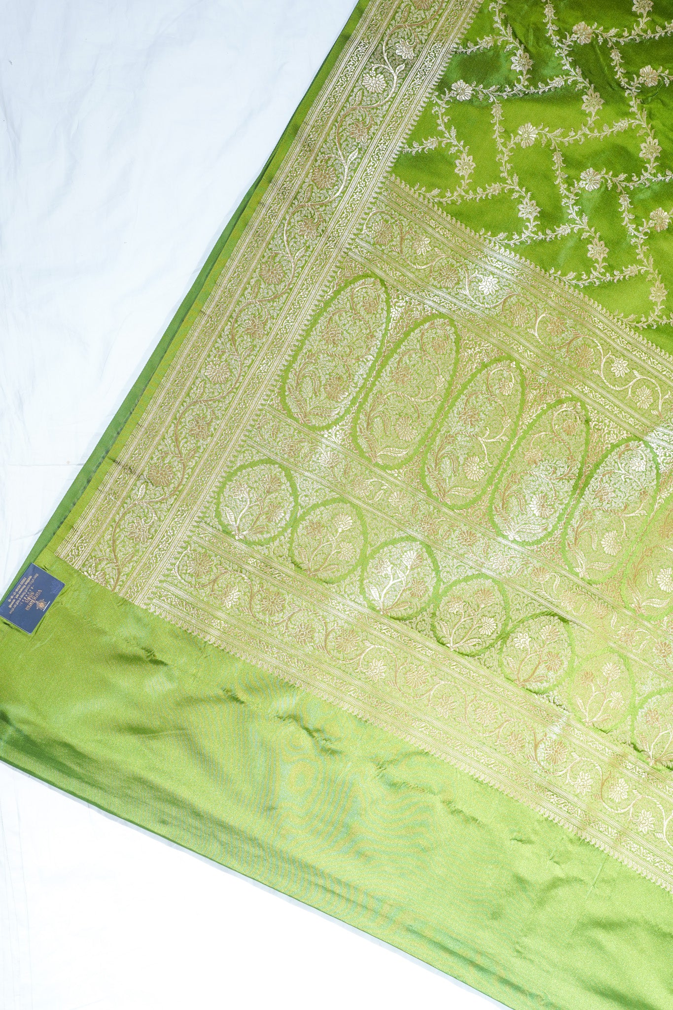 "WAAH BANARAS 093" Banarasi Elegance Satin Silk Saree