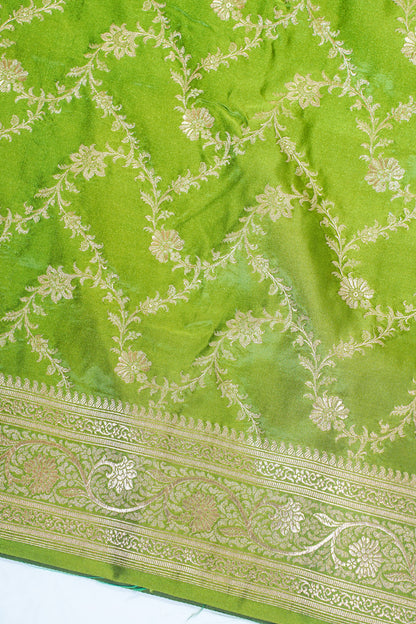 "Waah Banaras 093" Banarasi Elegance Satin Silk Saree