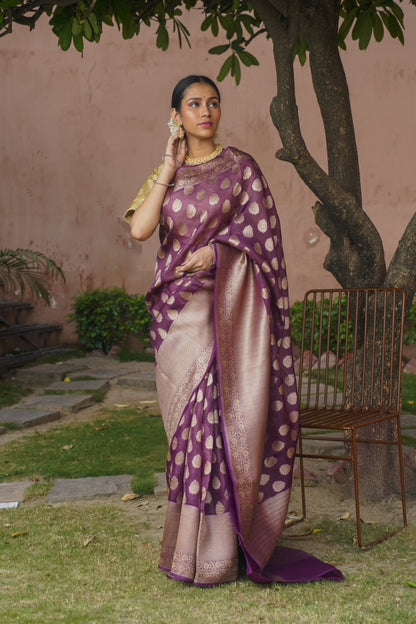 Handwoven Banarasi Organza silk Saree with kadwa buti