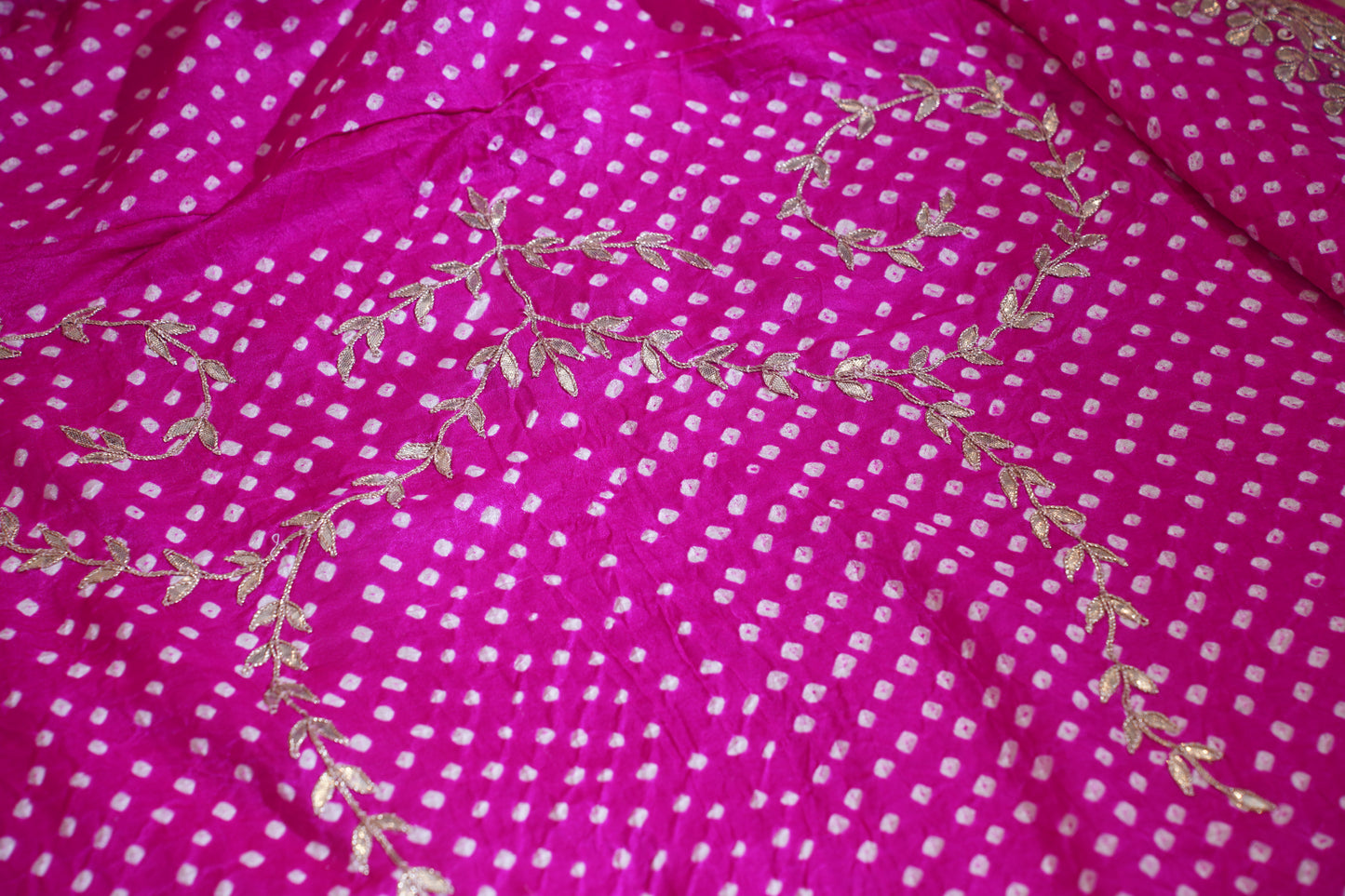 Red & Pink Pure Bandhej Banarasi Handloom Saree With Danka Work