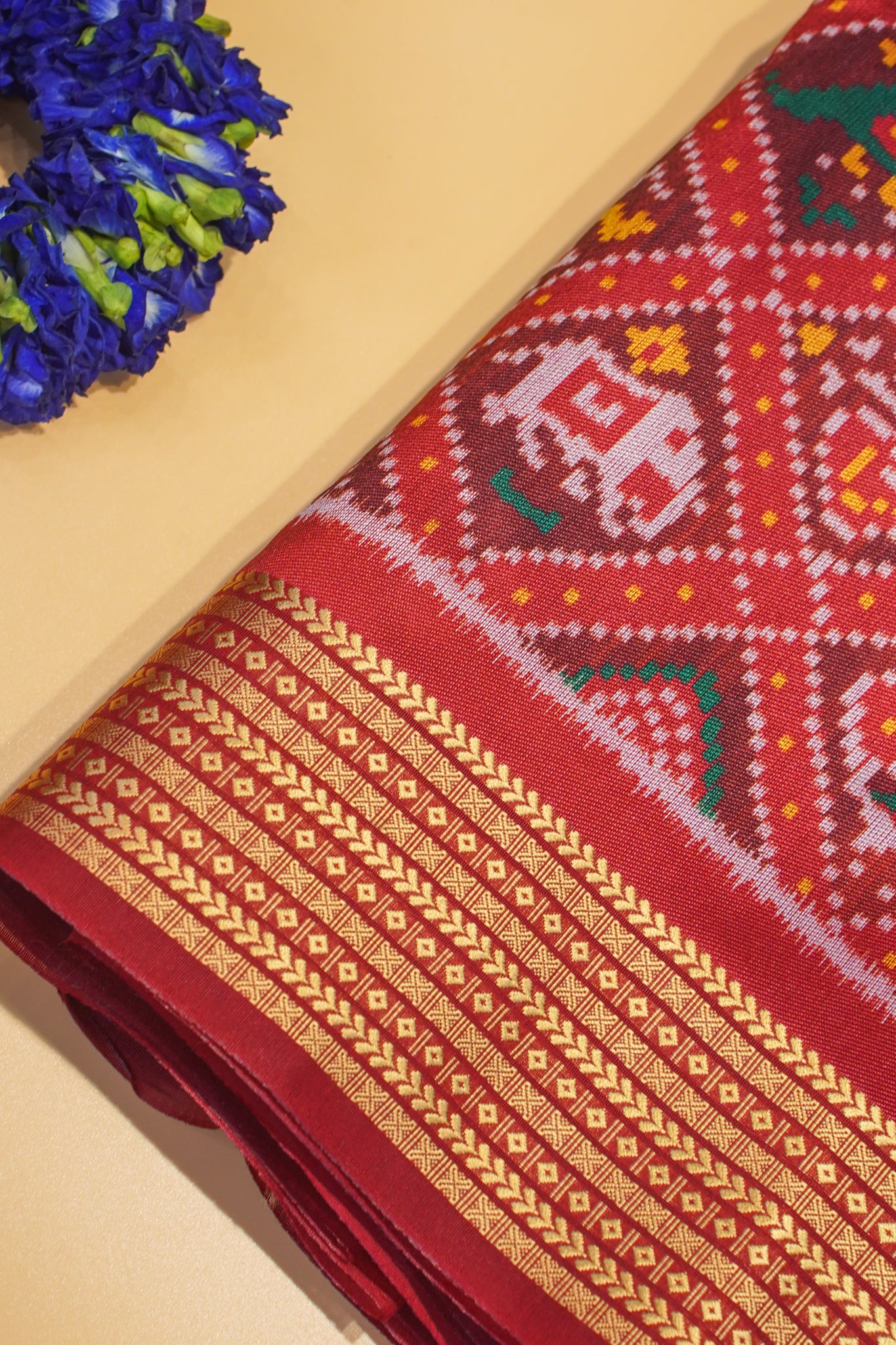 "UTSAV BANARAS 172" Banarasi Classic Red Patola Silk Saree