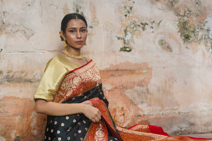 Sideshwari Black Traditional Banarasi Silk Handwoven Saree