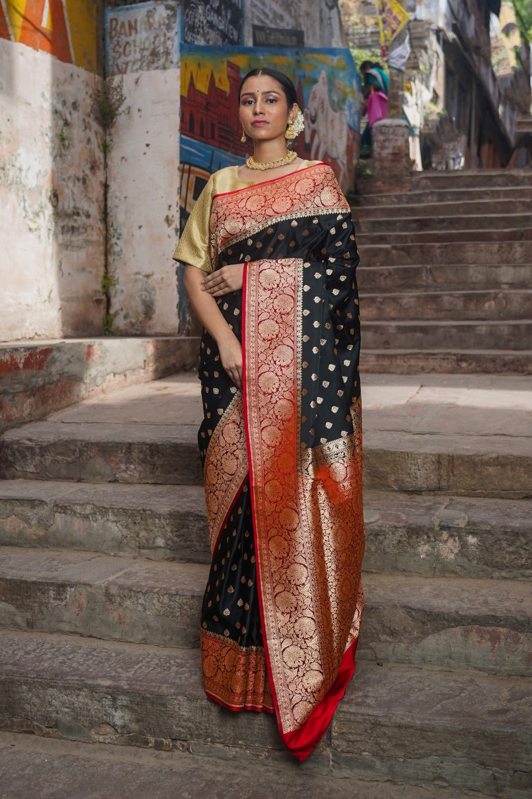 Black Traditional Banarasi Silk Handwoven Saree