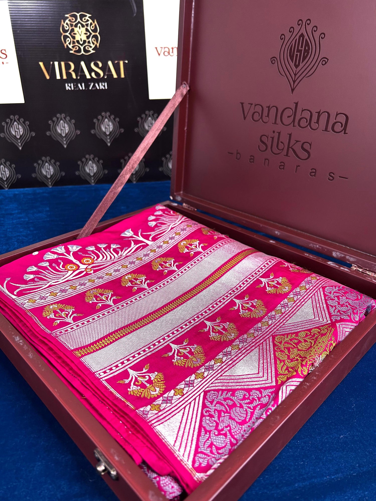 VIRASAT 317: Pure Banarasi Handloom Hot Pink saree