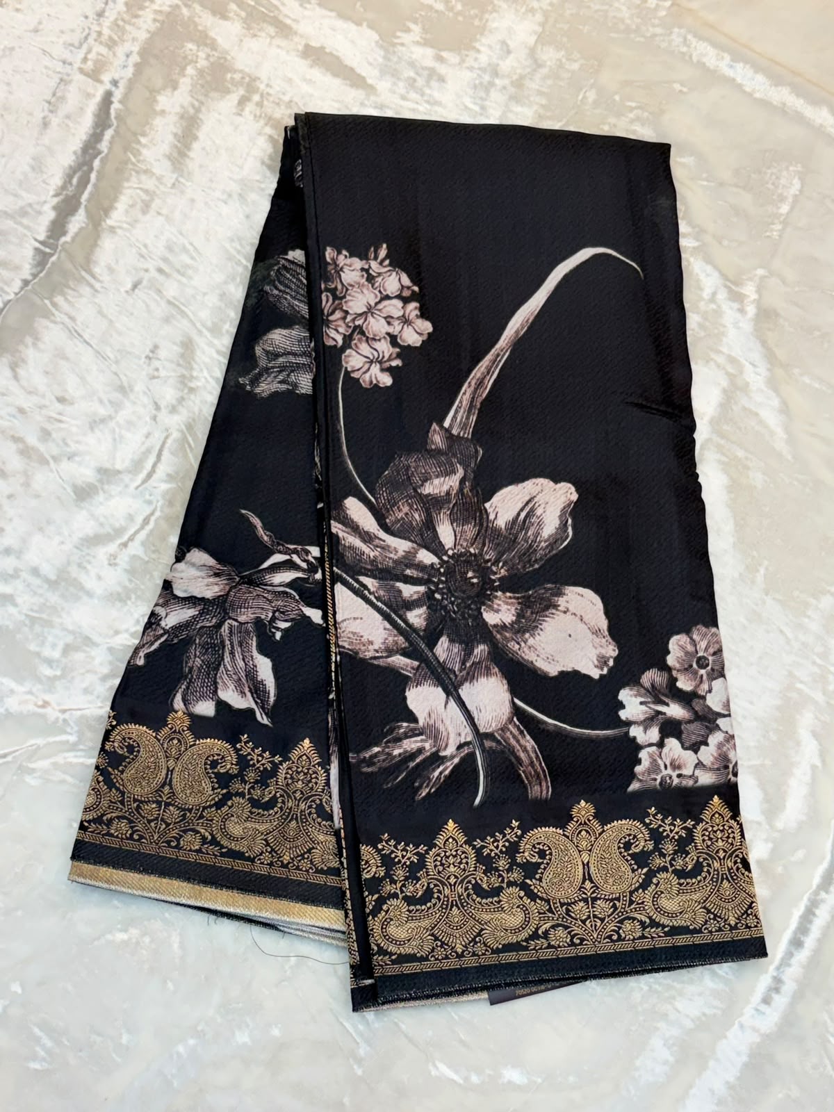 WAAH BANARAS 175D: Banarasi Crape Saree with Digital Floral Print &amp; Zari Border and Palla | Deep Green
