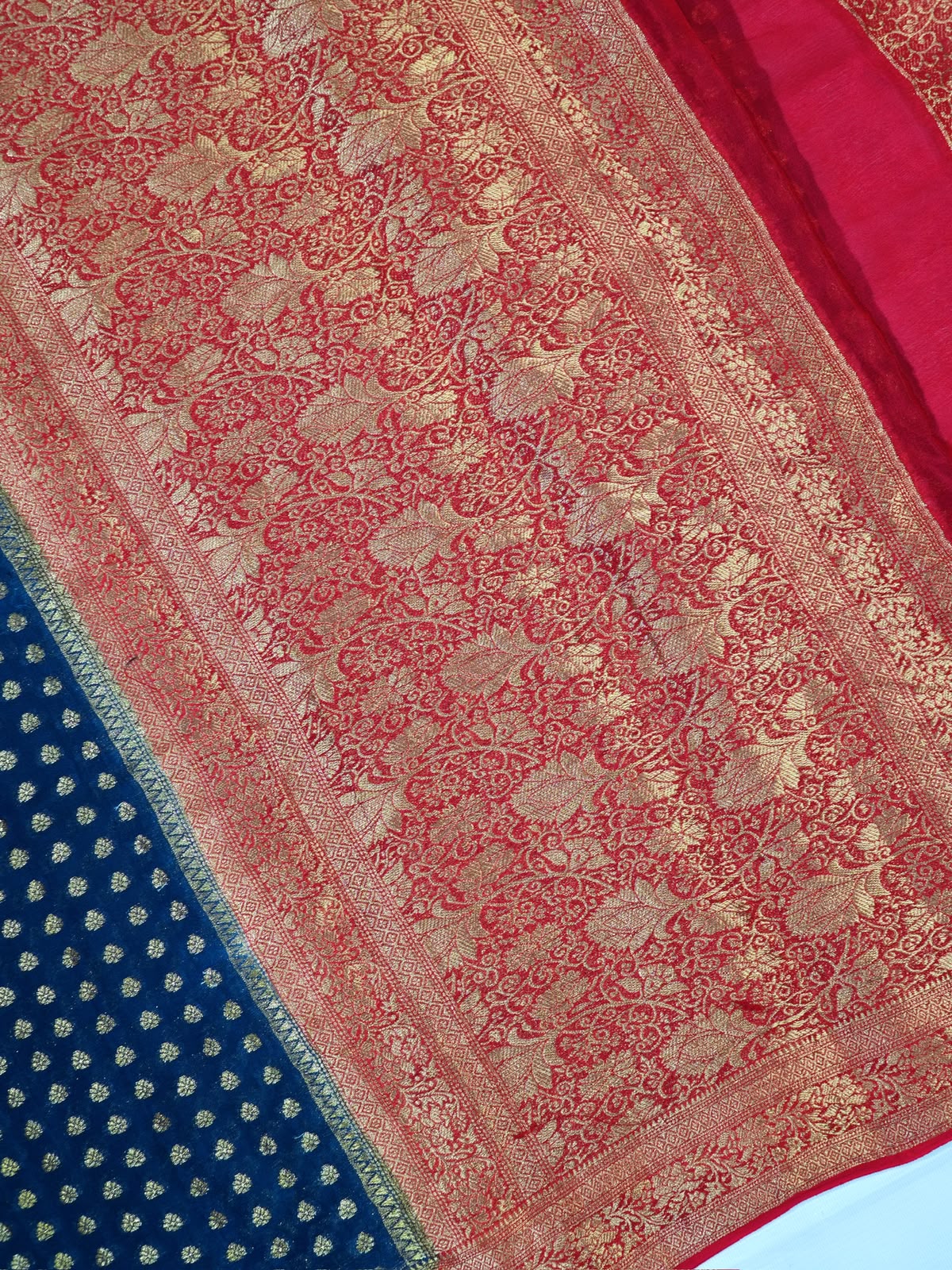 UTSAV Banaras 424C: Navy Blue Premium Mysore silk saree with Khaddi buti &amp; Traditional Contrast Banarasi Border